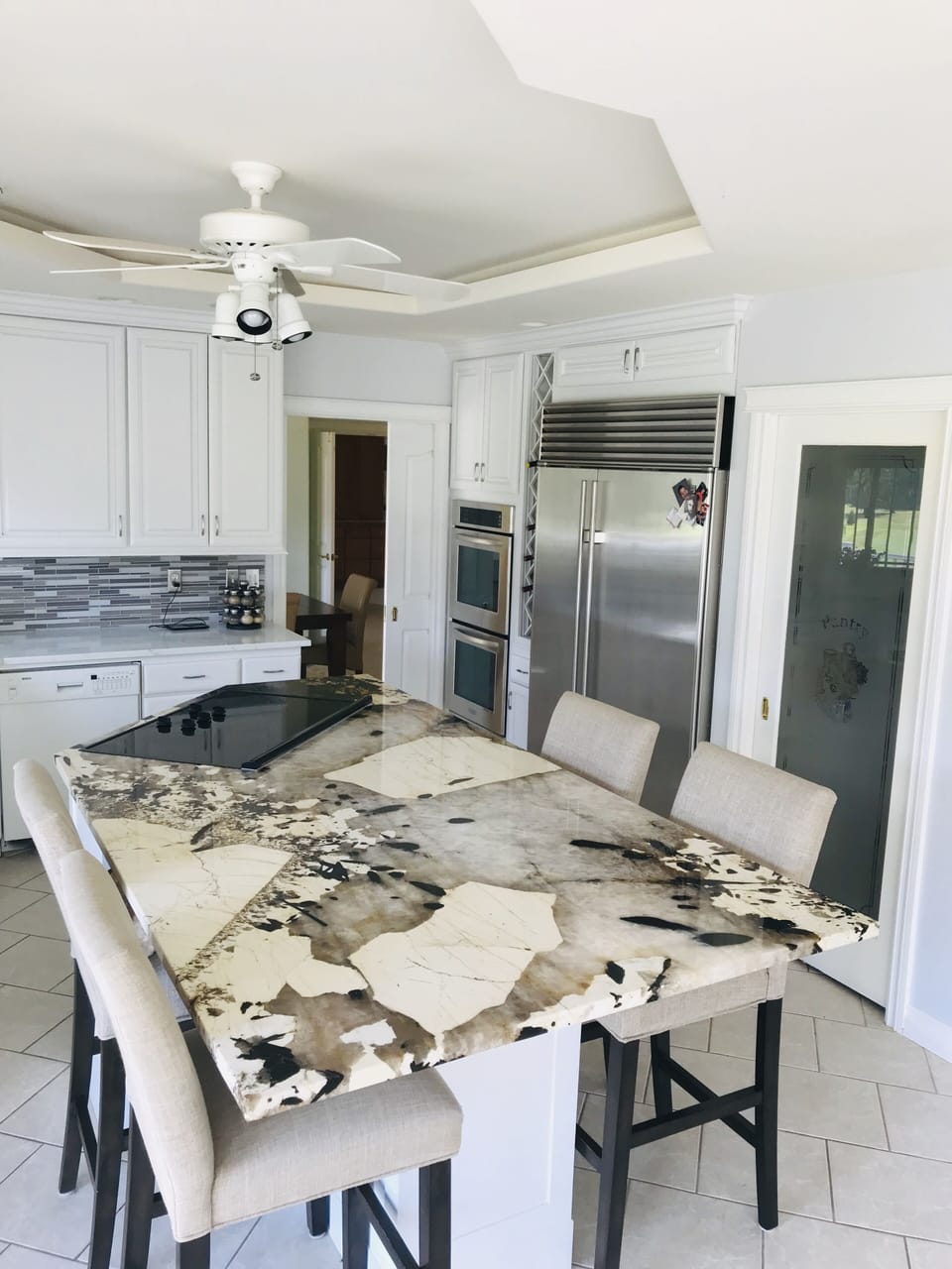 Newly renovated kitchen with beautiful modern granite, seating for 6. 