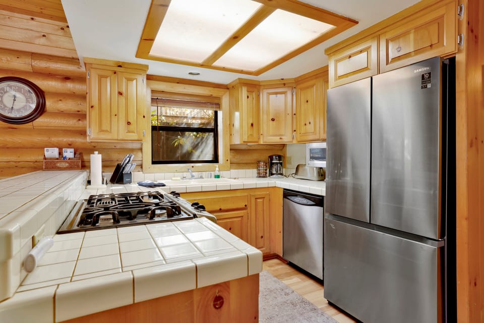 House, Hot Tub, Mountain View (177) | Private kitchen