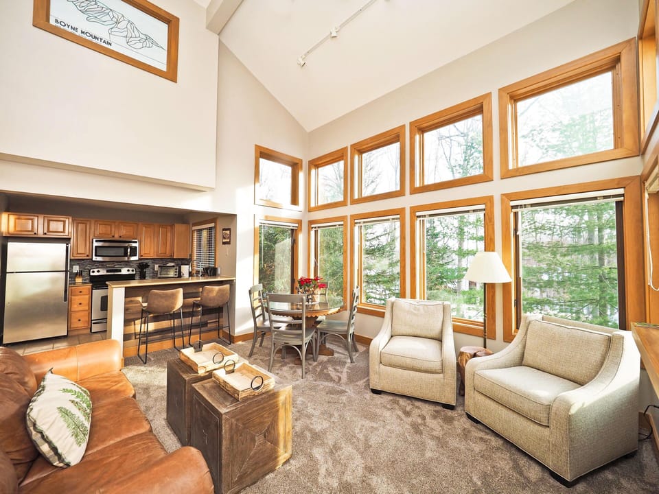 Living Area-Upstairs - Curl up with a book or just relax