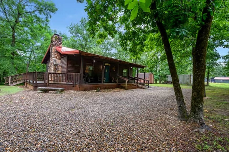 02_red_fox_den_front_exterior