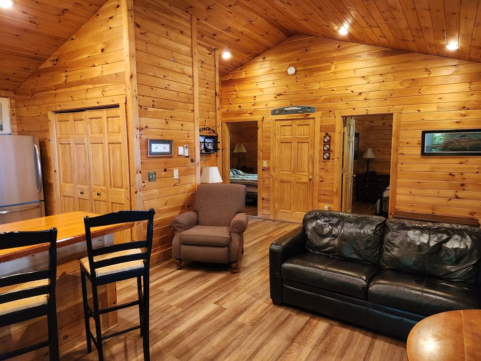 living area/entryway 