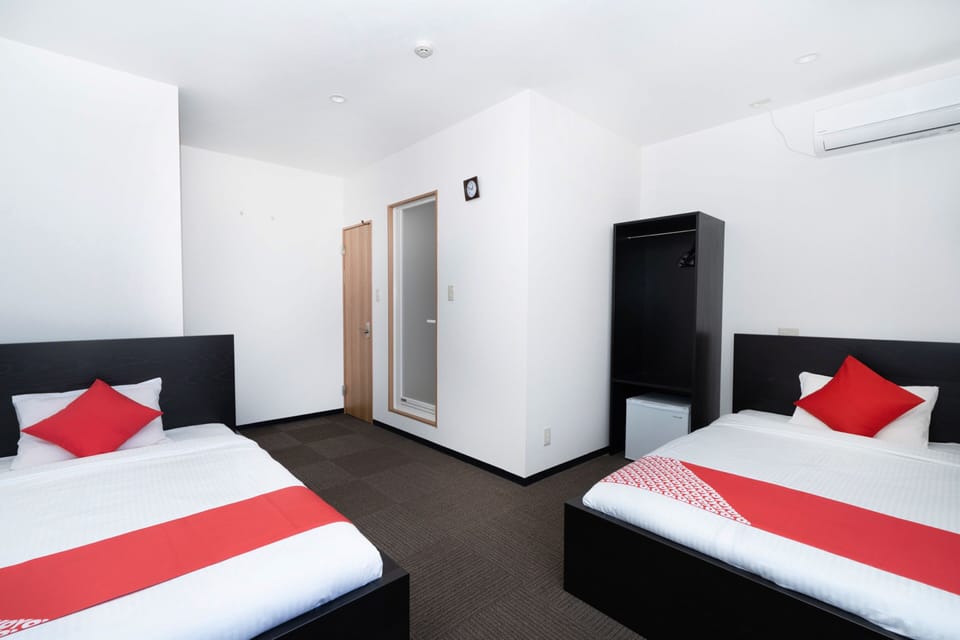Deluxe Twin Room, Non Smoking | Desk, free WiFi, bed sheets