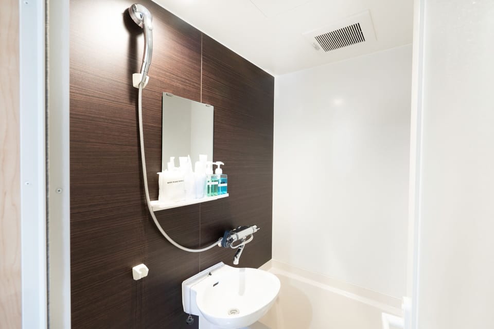Double Room, Non Smoking | Bathroom | Bathtub, towels