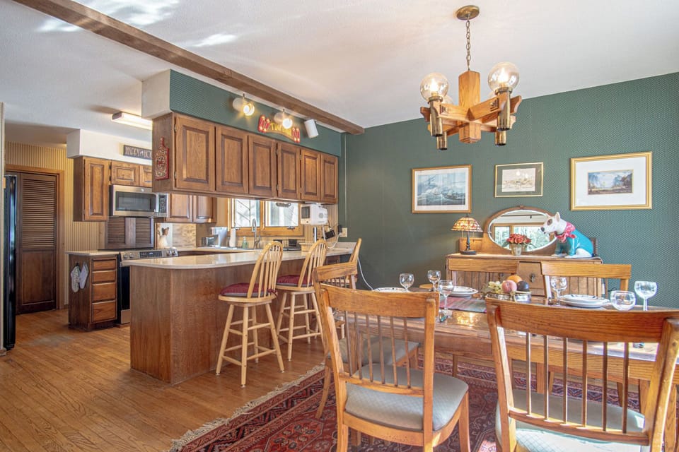 Plenty of counter space for family dinner or a breakfast buffet!
