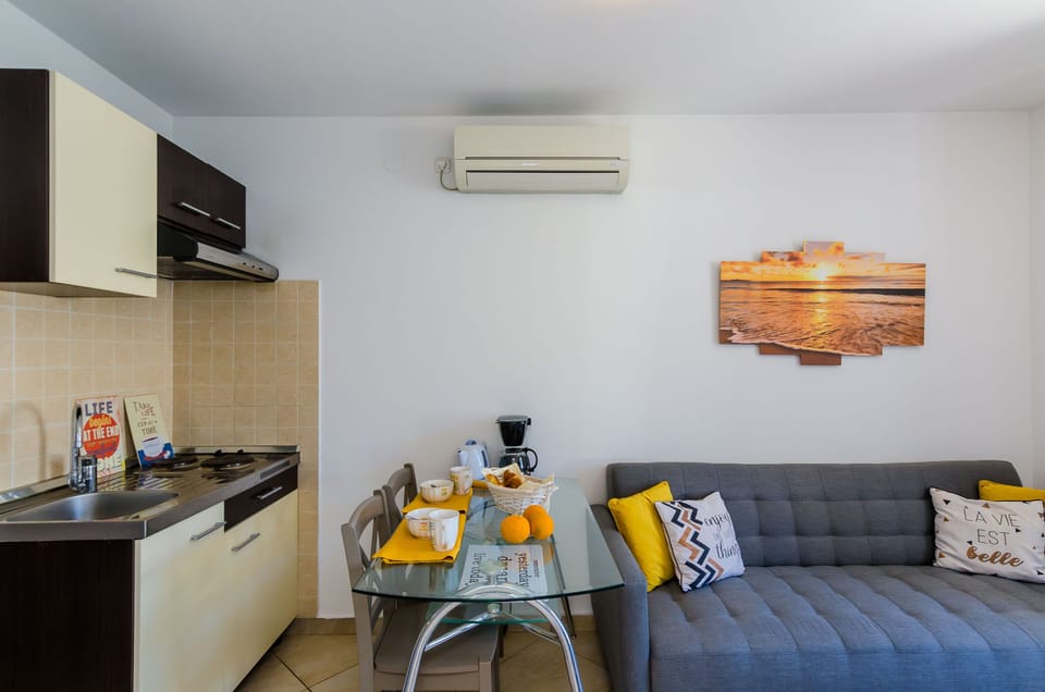 Kitchenette