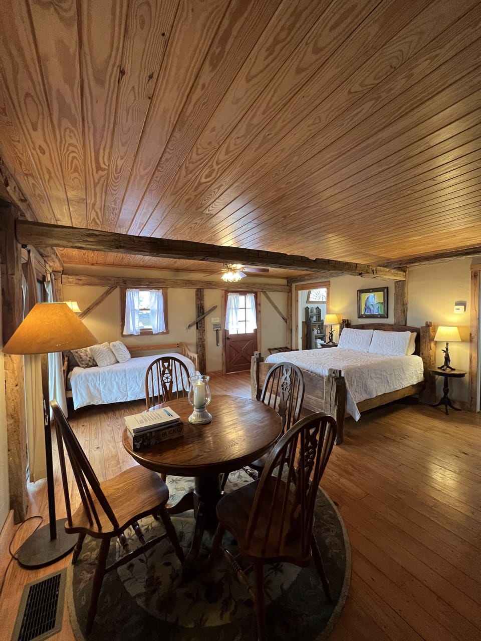 Sunrise side comfortably sleeps up to three with a full size & twin bed.