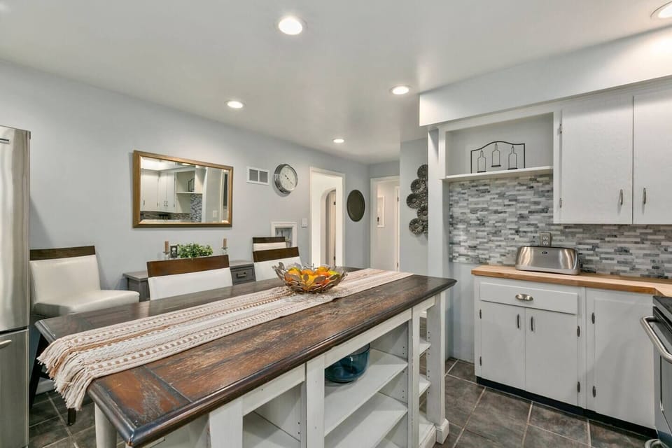 Plenty of room to prep your food!