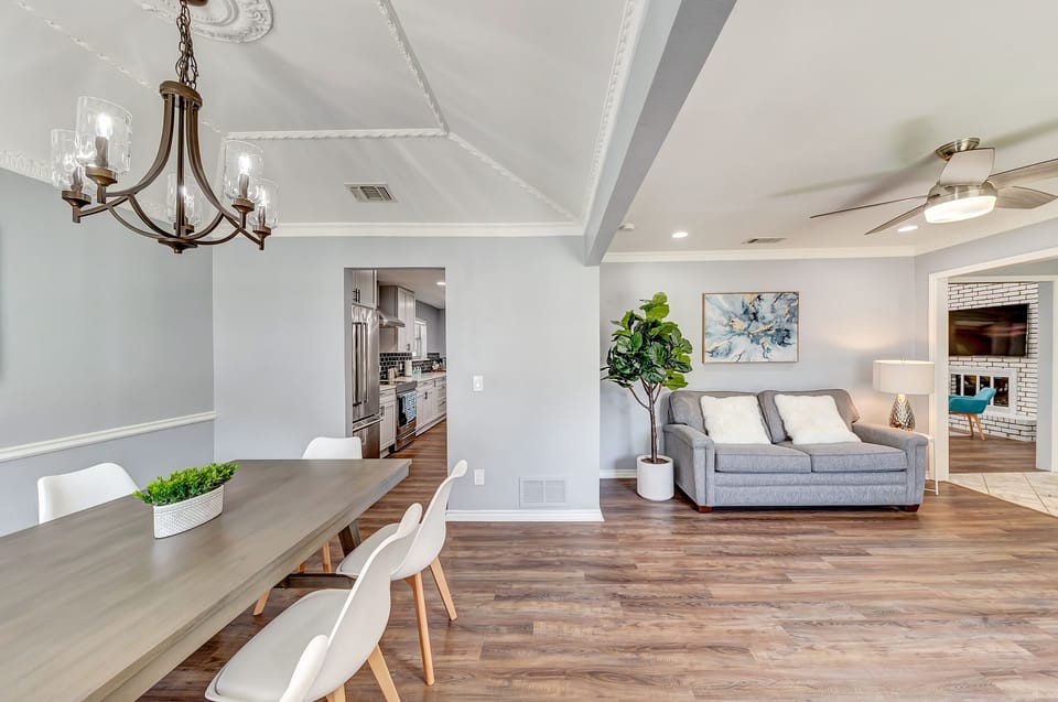 Spacious living connected to the kitchen and breakfast area