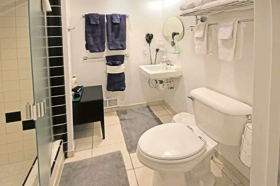 Your private bathroom is kept sparkling clean. And it has loads of extra towels!