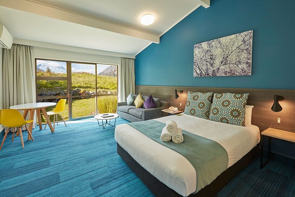 Motel Studio | In-room safe, iron/ironing board, cribs (free), WiFi (free)