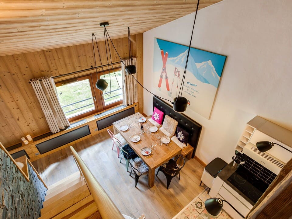 Room, Property, Interior Design, House, Furniture, Building, Ceiling, Home, Floor, Living Room