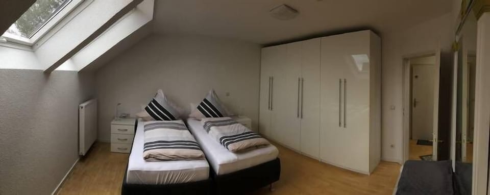Apartment | 2 bedrooms, iron/ironing board, travel crib, free WiFi