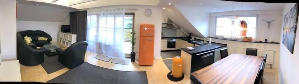 Apartment | Private kitchen | Electric kettle, toaster, highchair, cookware/dishes/utensils