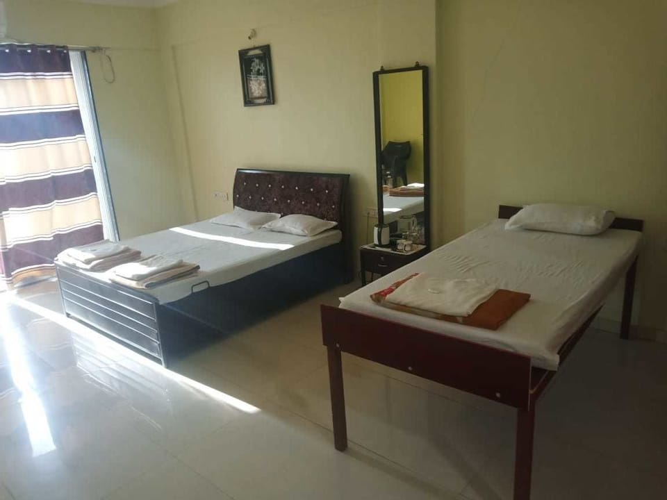 Deluxe Double Room | In-room safe, rollaway beds