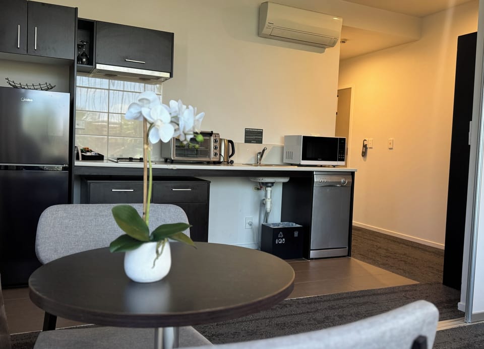 Select Comfort beds, individually decorated, individually furnished