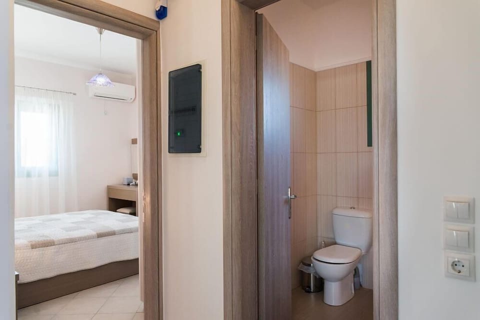 Family Villa, Private Pool | Bathroom | Free toiletries, hair dryer, bathrobes, towels