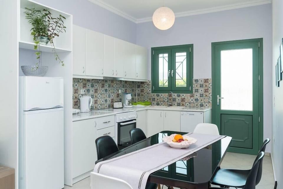 Family Villa, Private Pool | Private kitchen | Fridge, oven, stovetop, dishwasher