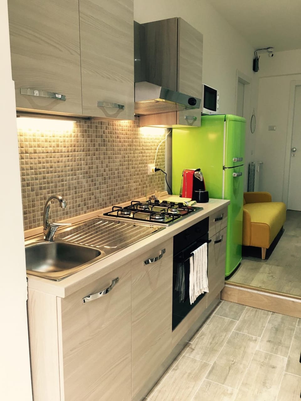 Microwave, oven, stovetop, cookware/dishes/utensils