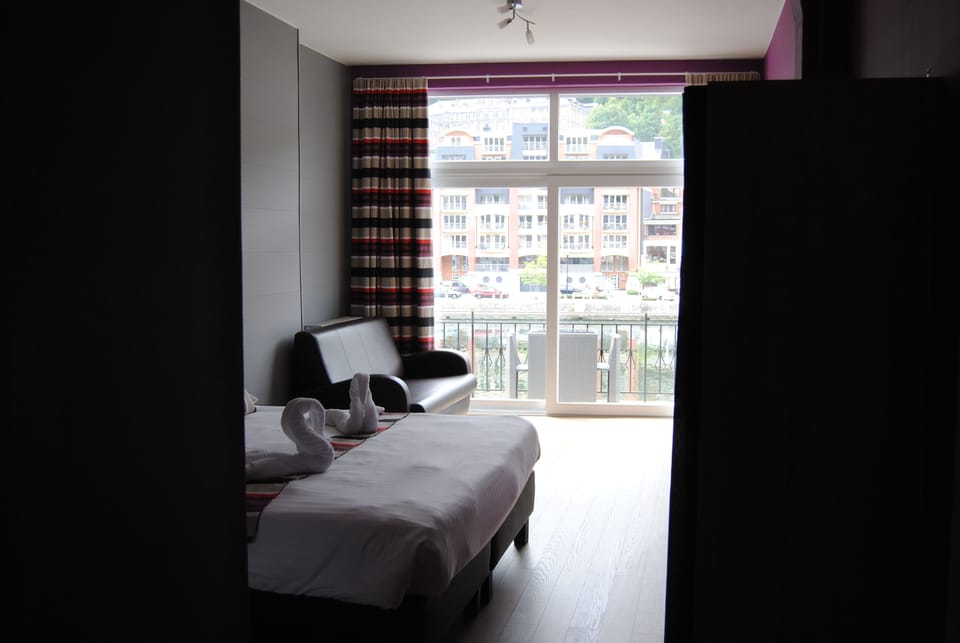 Luxury Room | Premium bedding, minibar, individually decorated, individually furnished