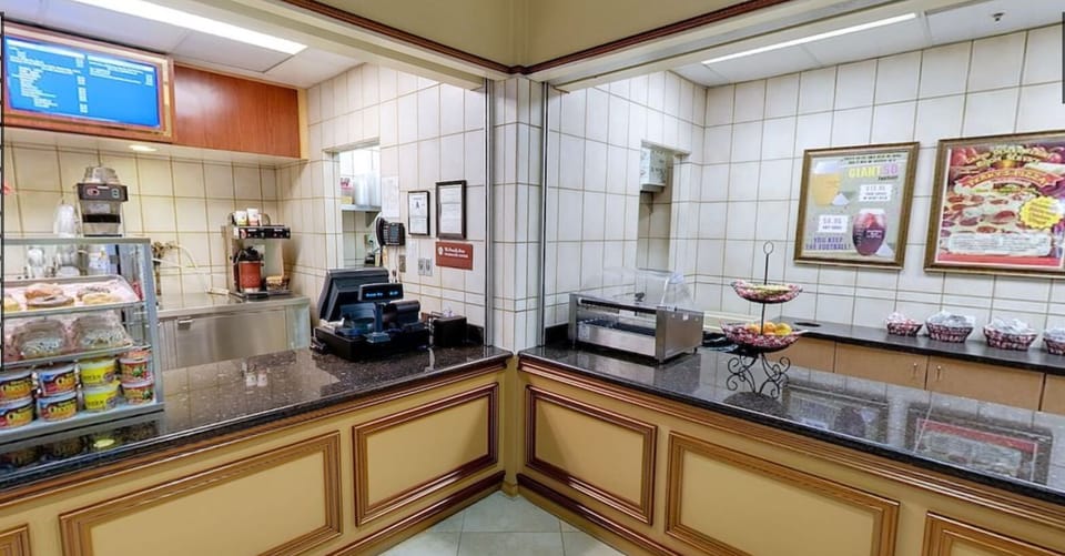 Grand Desert Snack Bar