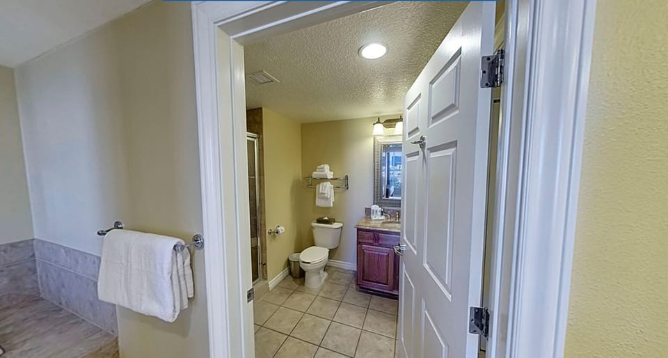 Master Bathroom (Unit may vary in layout and décor)
