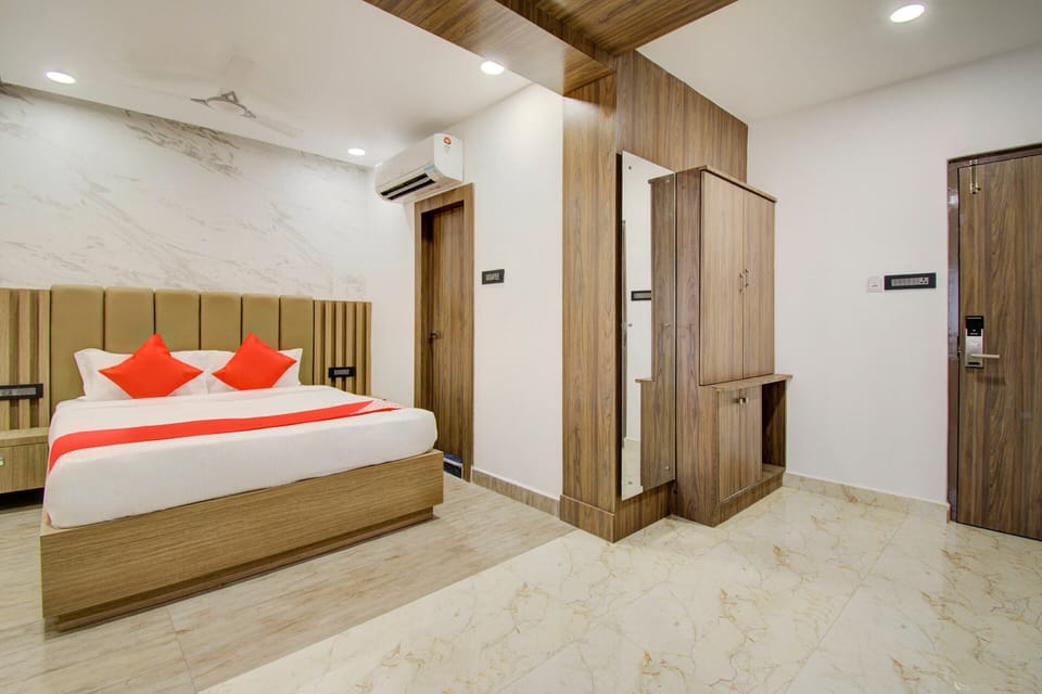 Room | WiFi (free), bed sheets