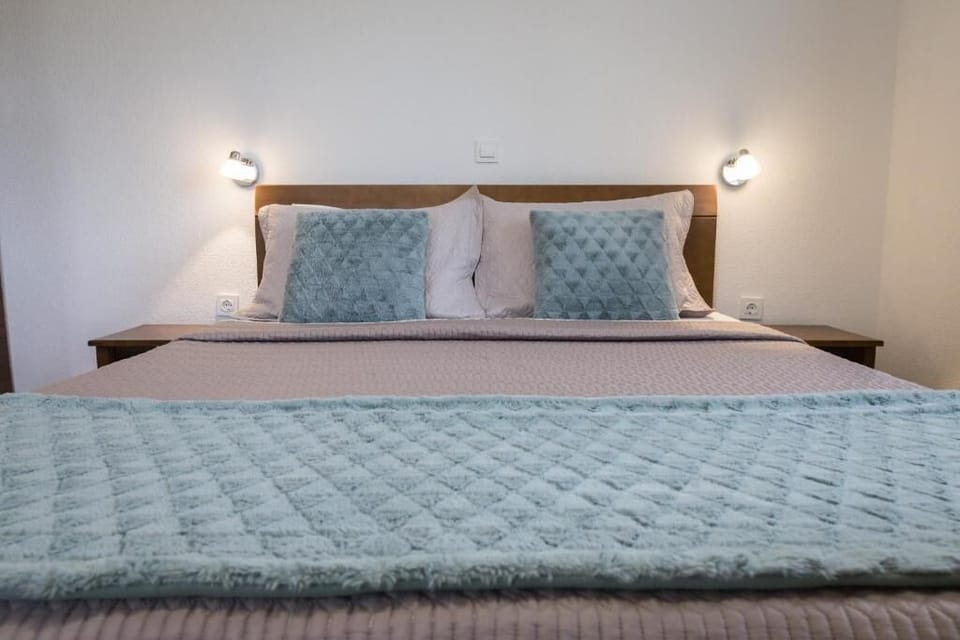 In-room safe, desk, blackout drapes, free WiFi