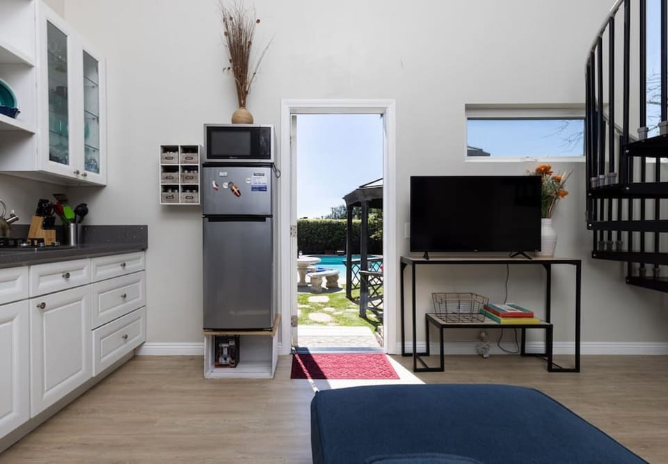 Cook, dine, and gather — everything you need for memorable meals.