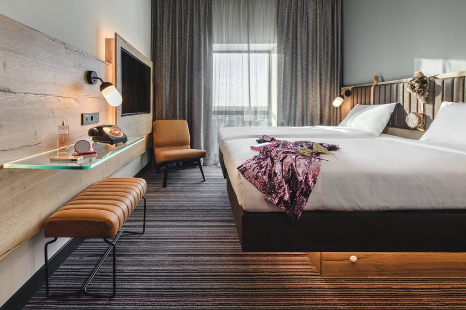 Room, 2 Twin Beds | Hypo-allergenic bedding, desk, laptop workspace, blackout drapes