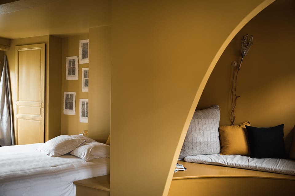 Double Room (Traversin) | Living area | TV