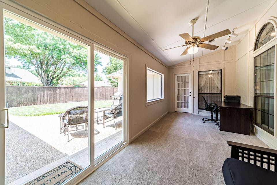 Sunroom/Office/Sofa bed 