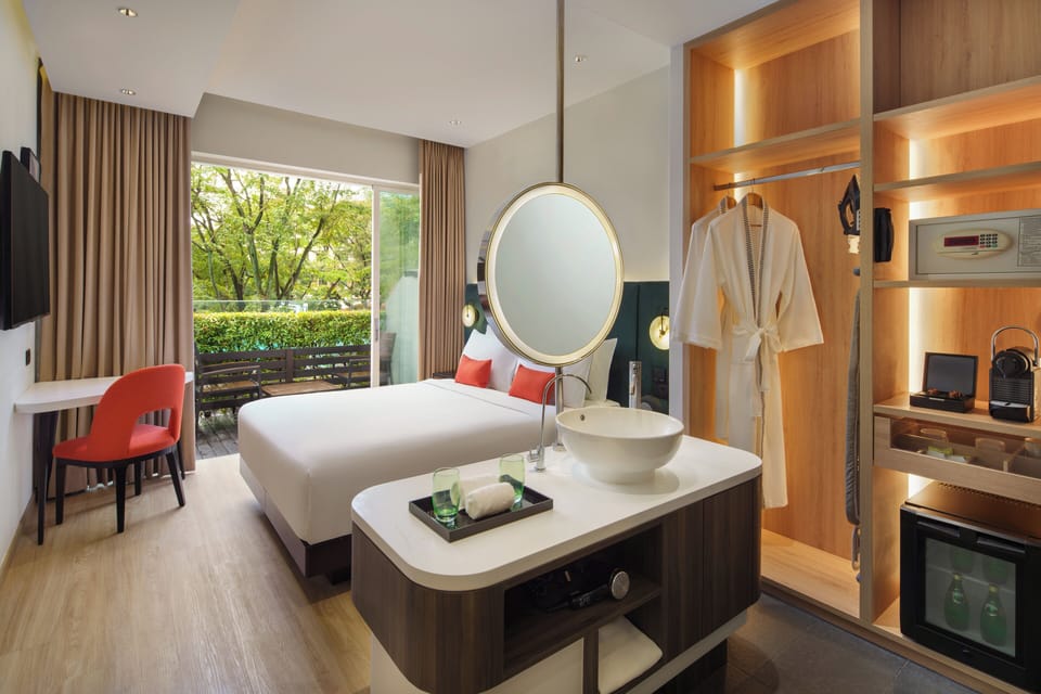 Premier Room, 1 Queen Bed, Pool Access (Queen) | In-room safe, desk, blackout drapes, iron/ironing board
