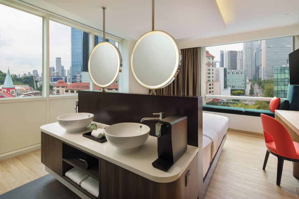 Studio Suite (King) | In-room safe, desk, blackout drapes, iron/ironing board