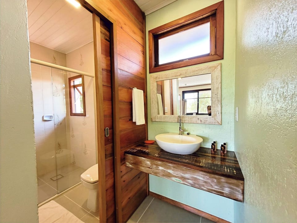 Shower, towels, toilet paper