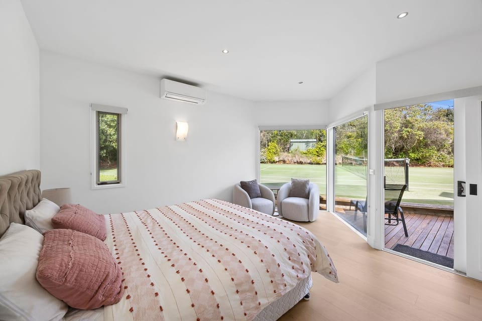 King Bedroom 1