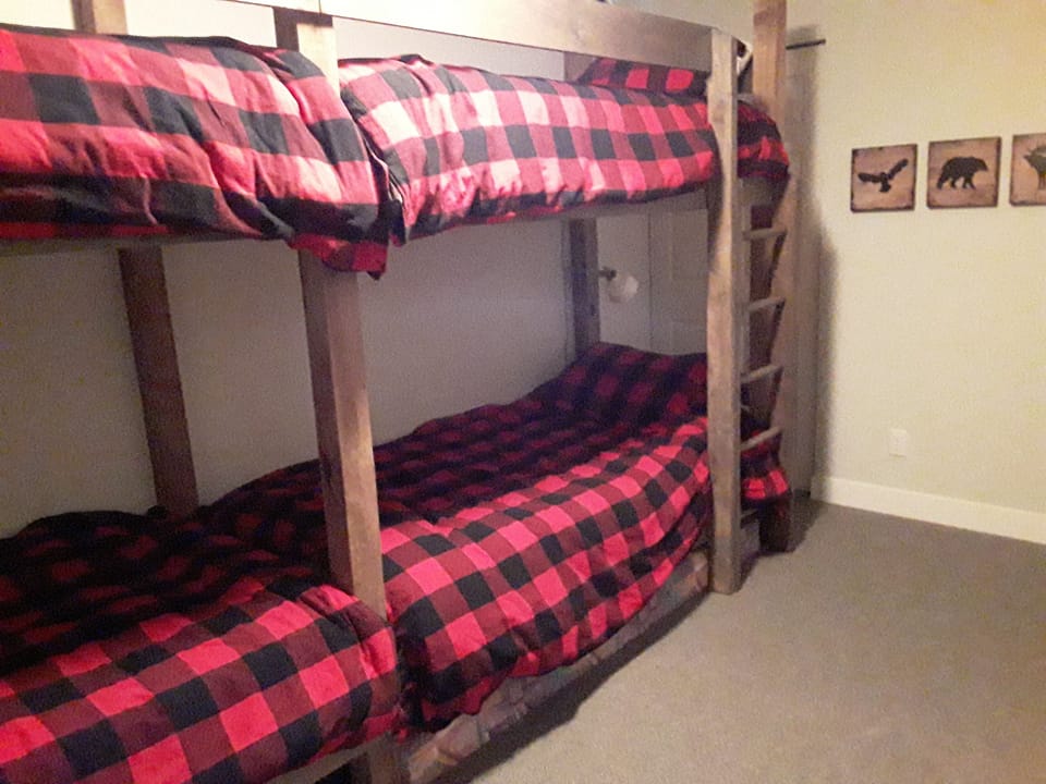3rd bedroom__4 beds