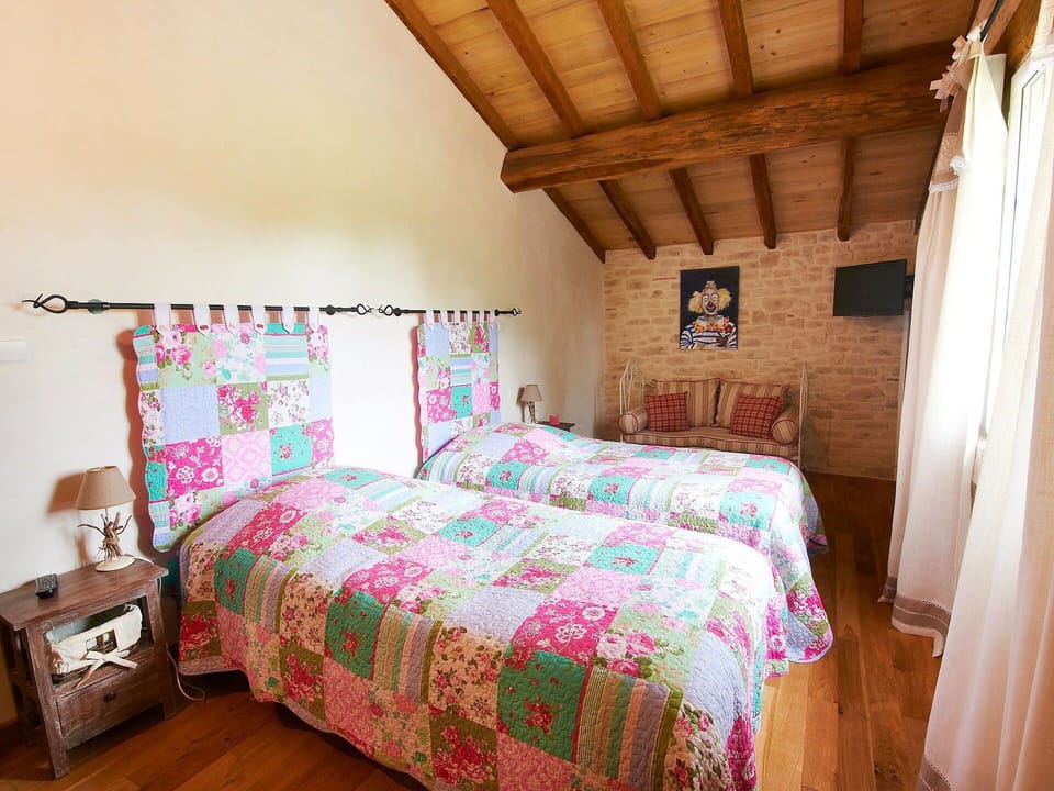 Bedroom, Bed, Furniture, Bed Sheet, Bedding, Room, Property, Bed Frame, Interior Design, Pink