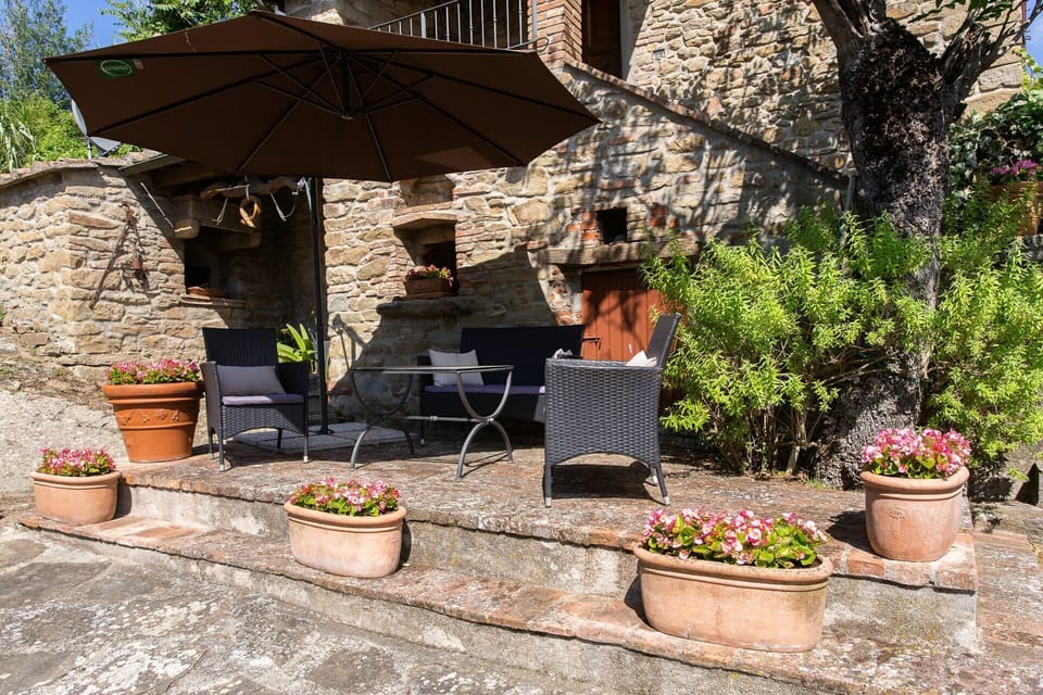 Main entrance and outdoor view