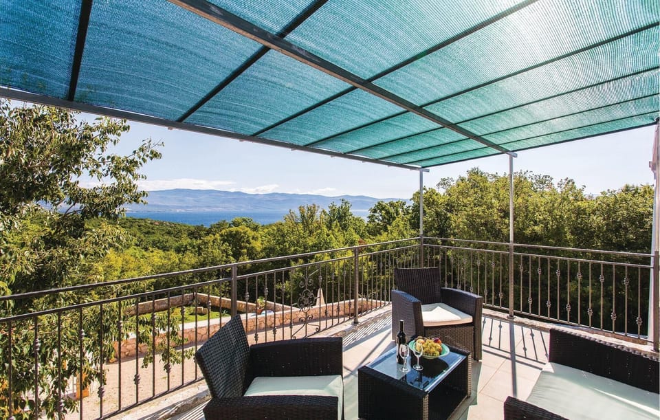 balcony-terrace