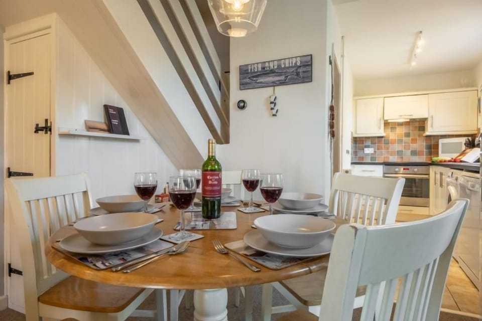 Ground floor: Dining area