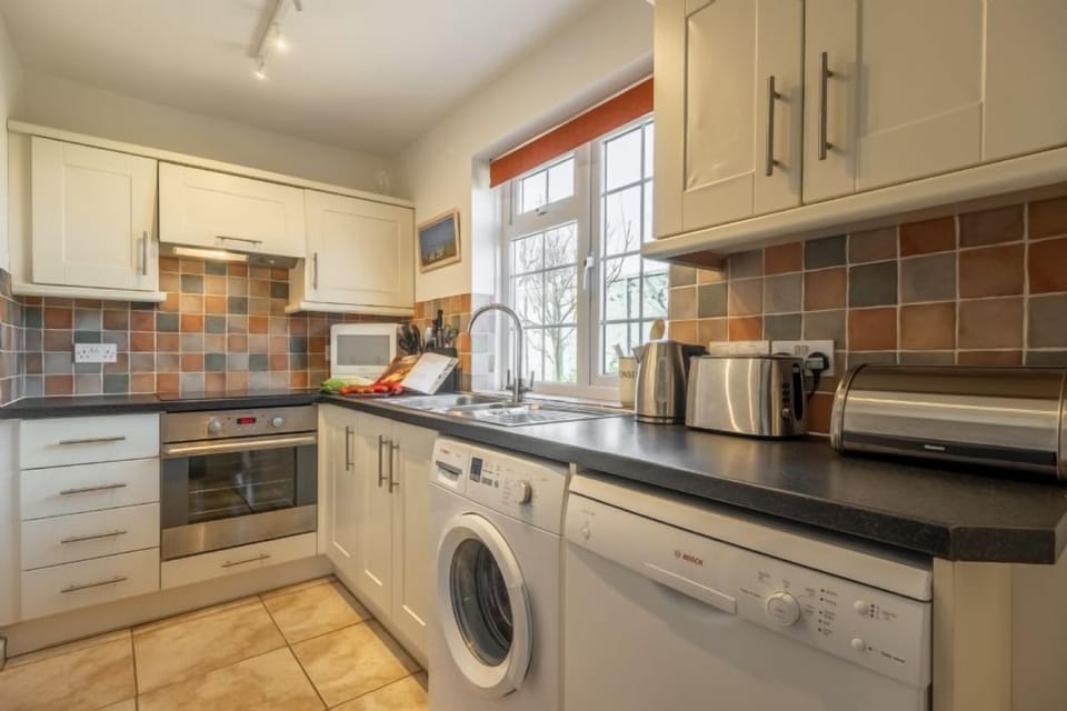Ground floor: Kitchen