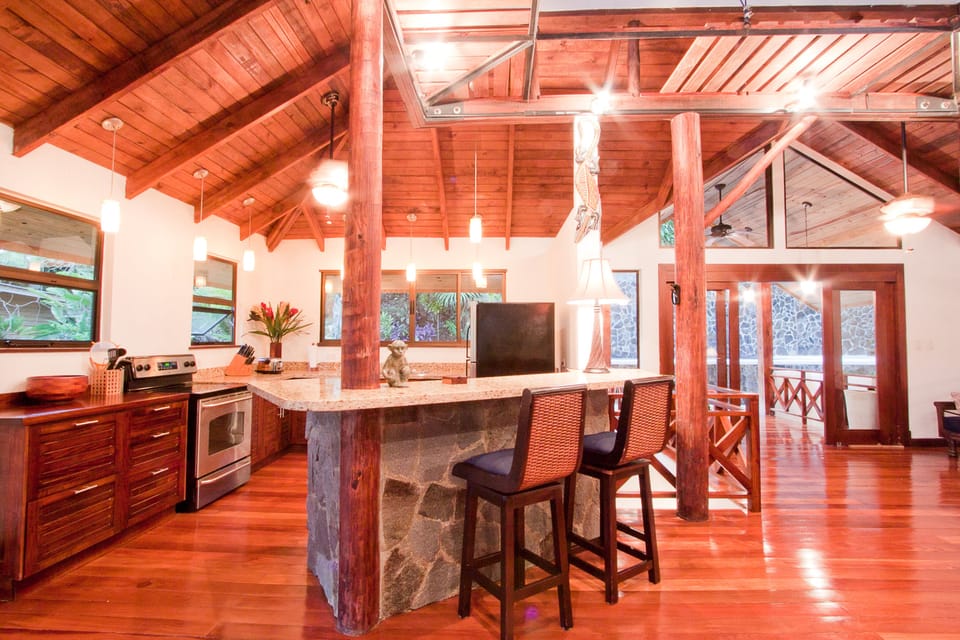 Fully equipped kitchen