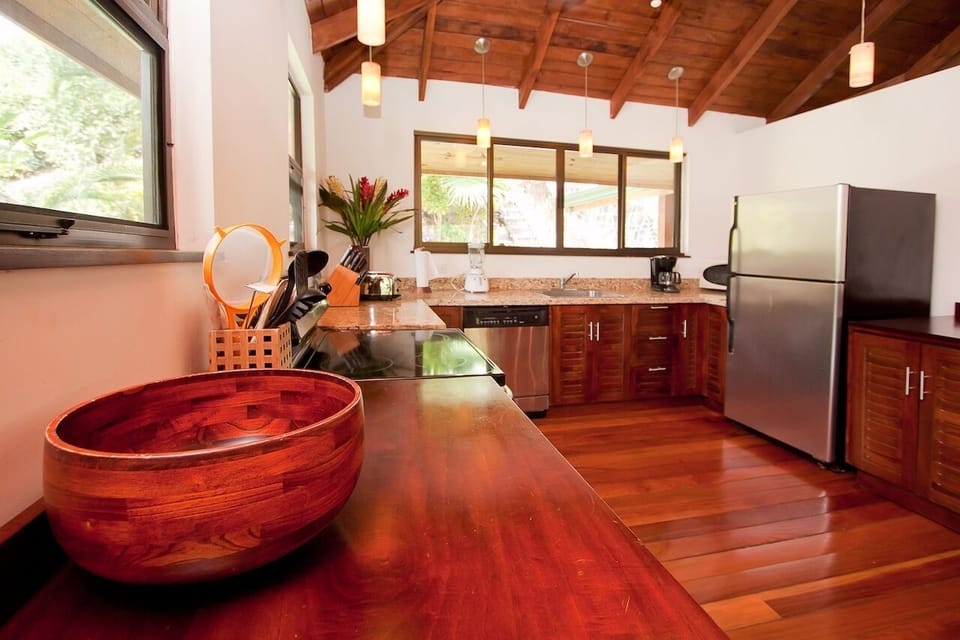 fully equipped kitchen and private chef available upon request