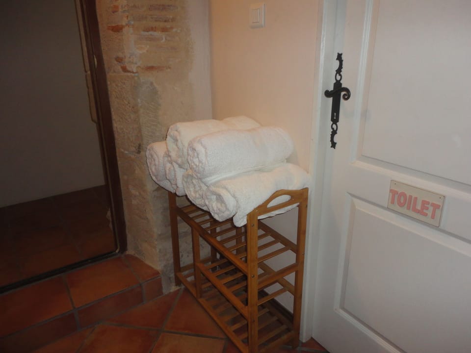 pool towels at the ready so you don't need to bring any