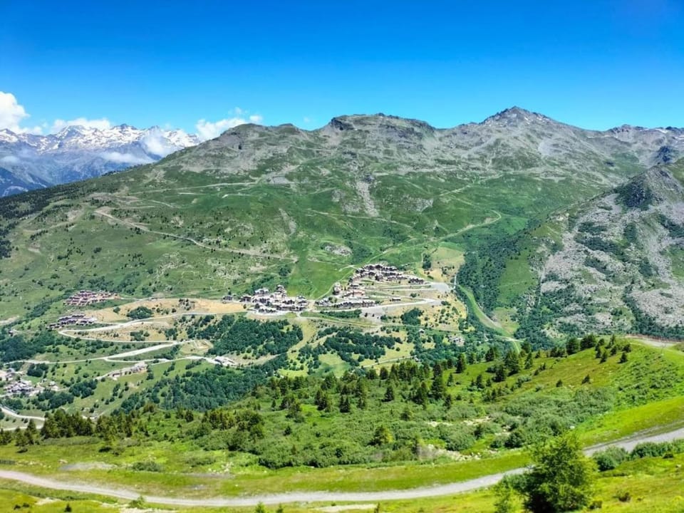 Surroundings [summer] (1-5 km)