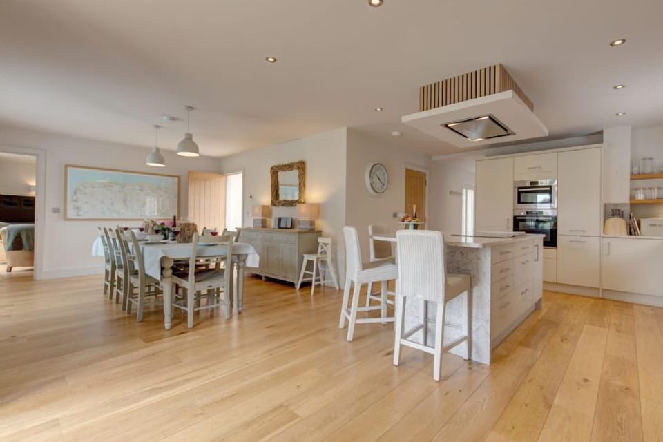 Ground floor: Open plan kitchen/diner