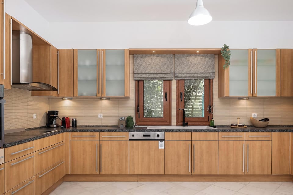 Open dining room and kitchen space!