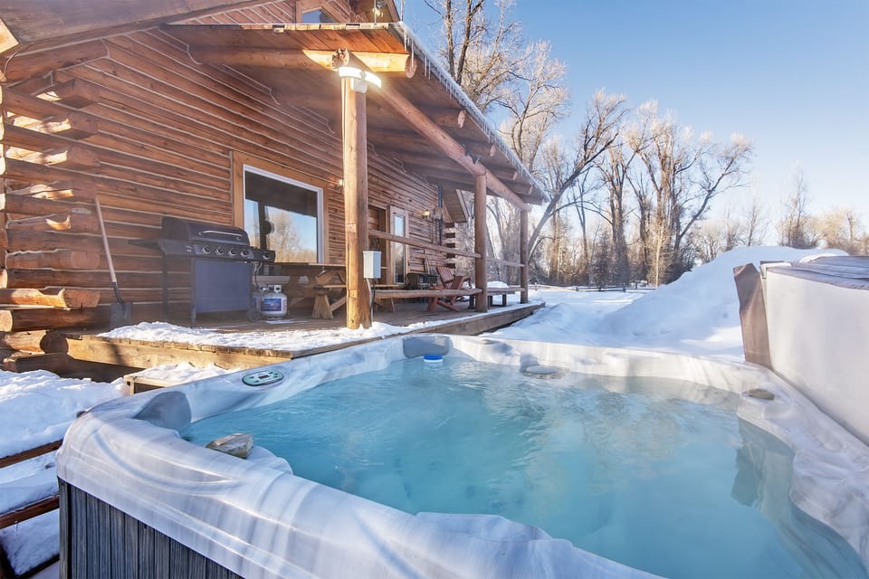 outdoor hot tub