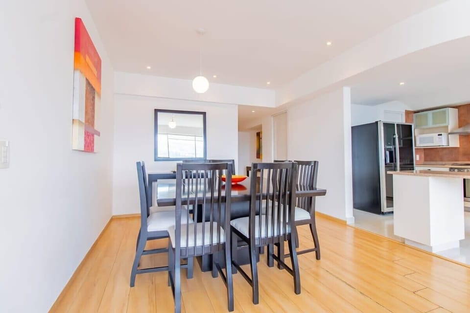 Pleasant and spacious dining room