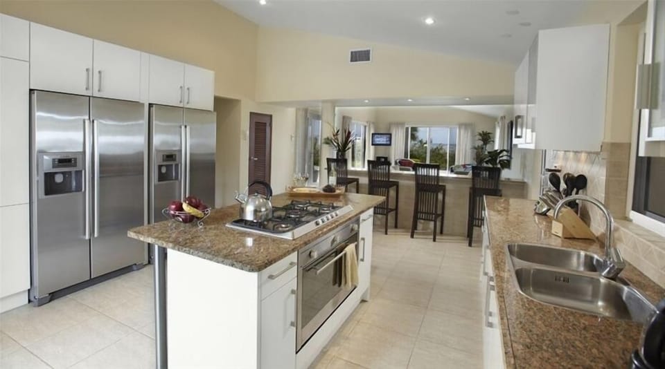 ArubaHouse - Gourmet Euro Kitchen